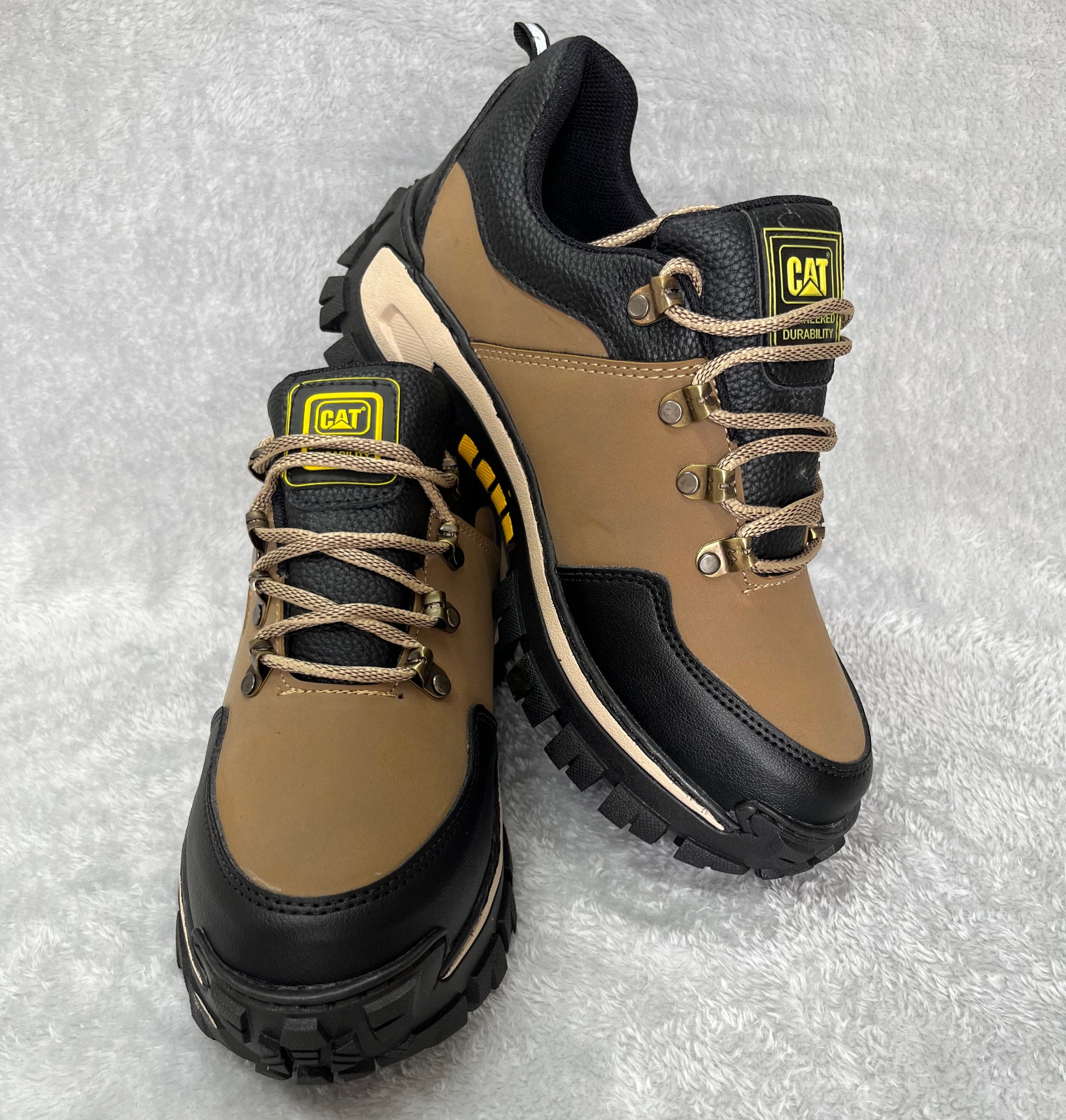 ZAPATO CAT INVADER LIVIANO